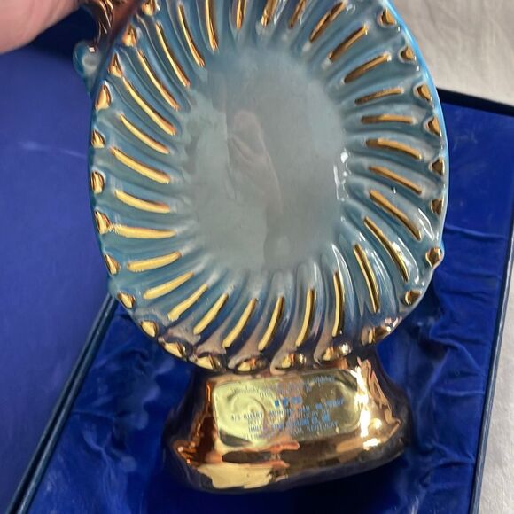 Jim Beam Whiskey Bottle Decanter 1973 Tulips design made from Regal China. In or - Picture 6 of 16